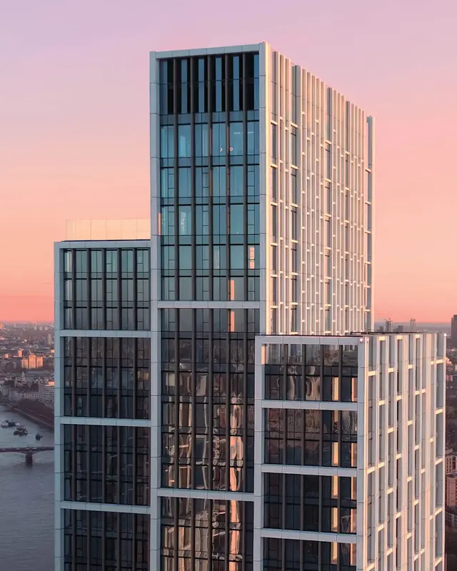 River Park Tower, Nine Elms — Thames üzerinde gün batımı